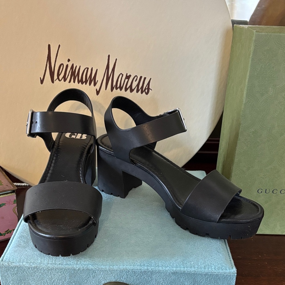 Black Women's Sandals
